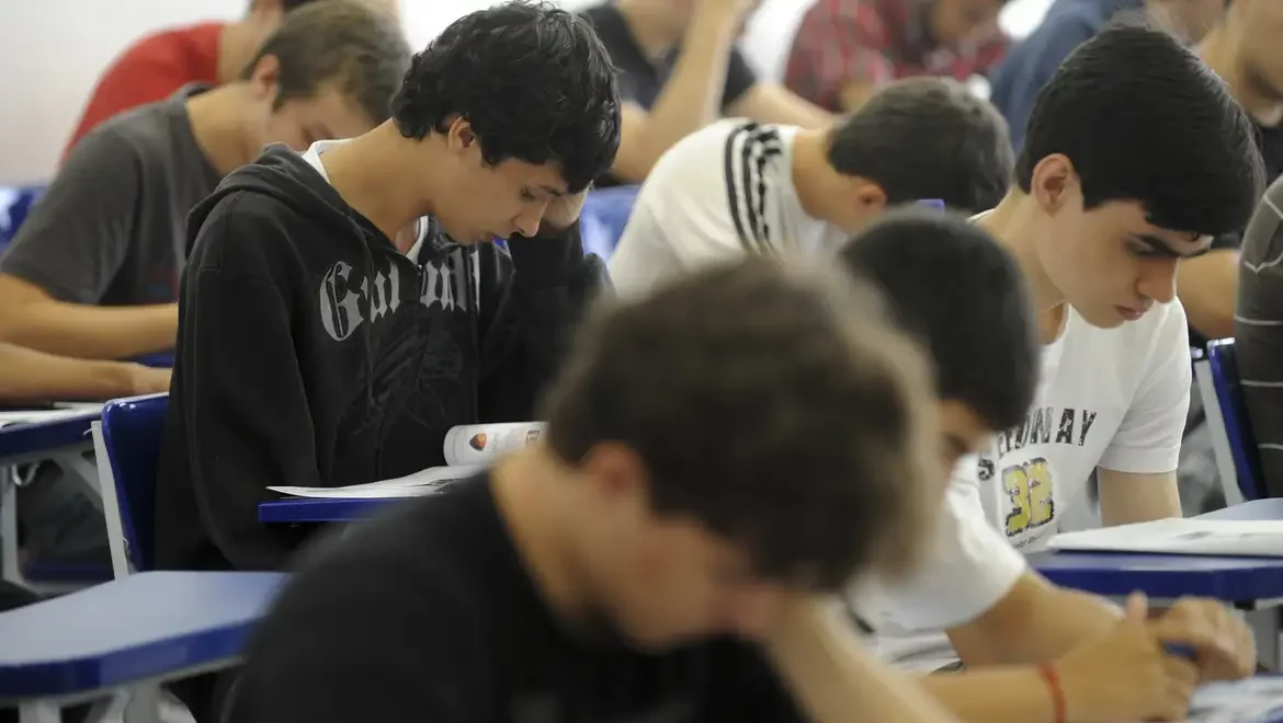 estudantes provas selecao do programa de avaliacao seriada pas 0412111047 0