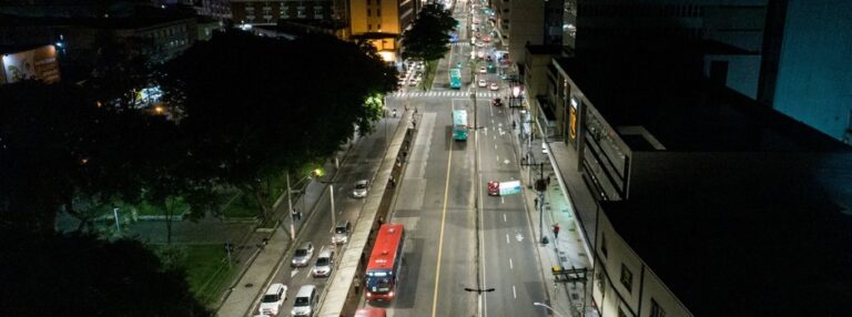 AV RIO BRANCO   LAMPADAS NOVAS LED  DUARTE