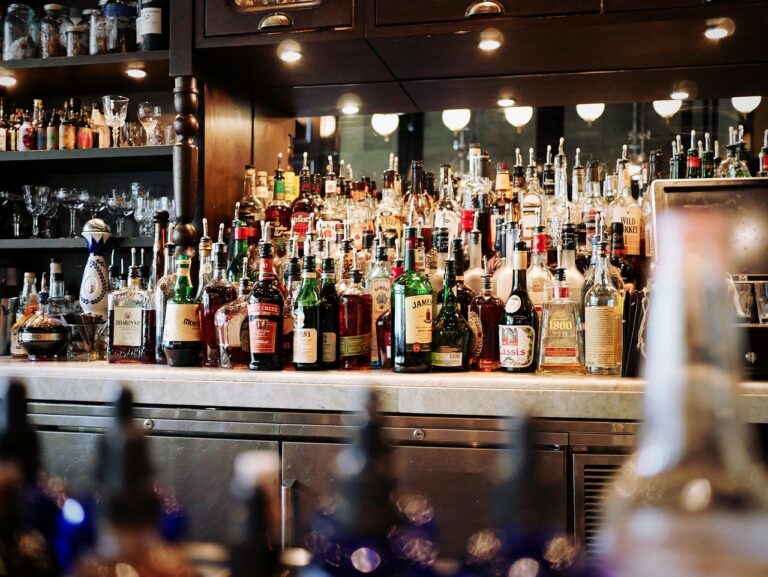alcoholic beverages 1845295 1280