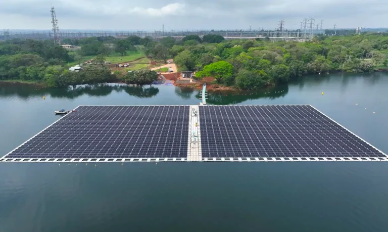 usina de itaipu termina montagem de ilha solar02