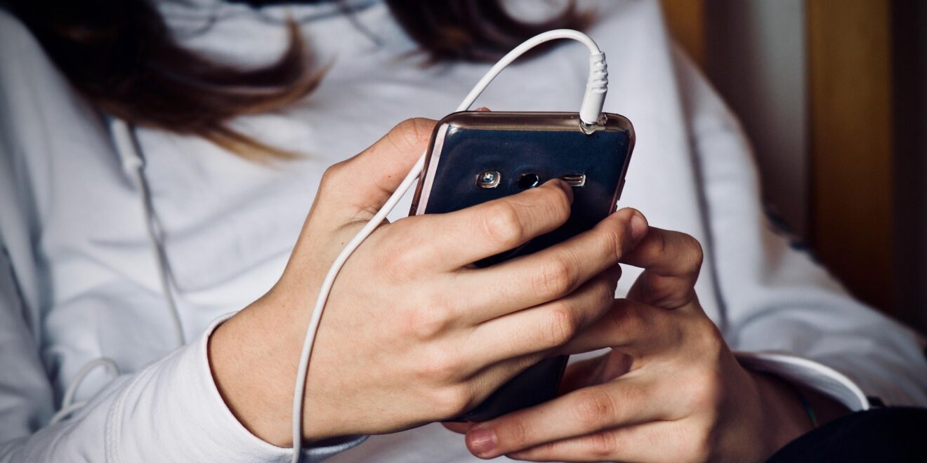 sweetlouise woman 3236059 1920