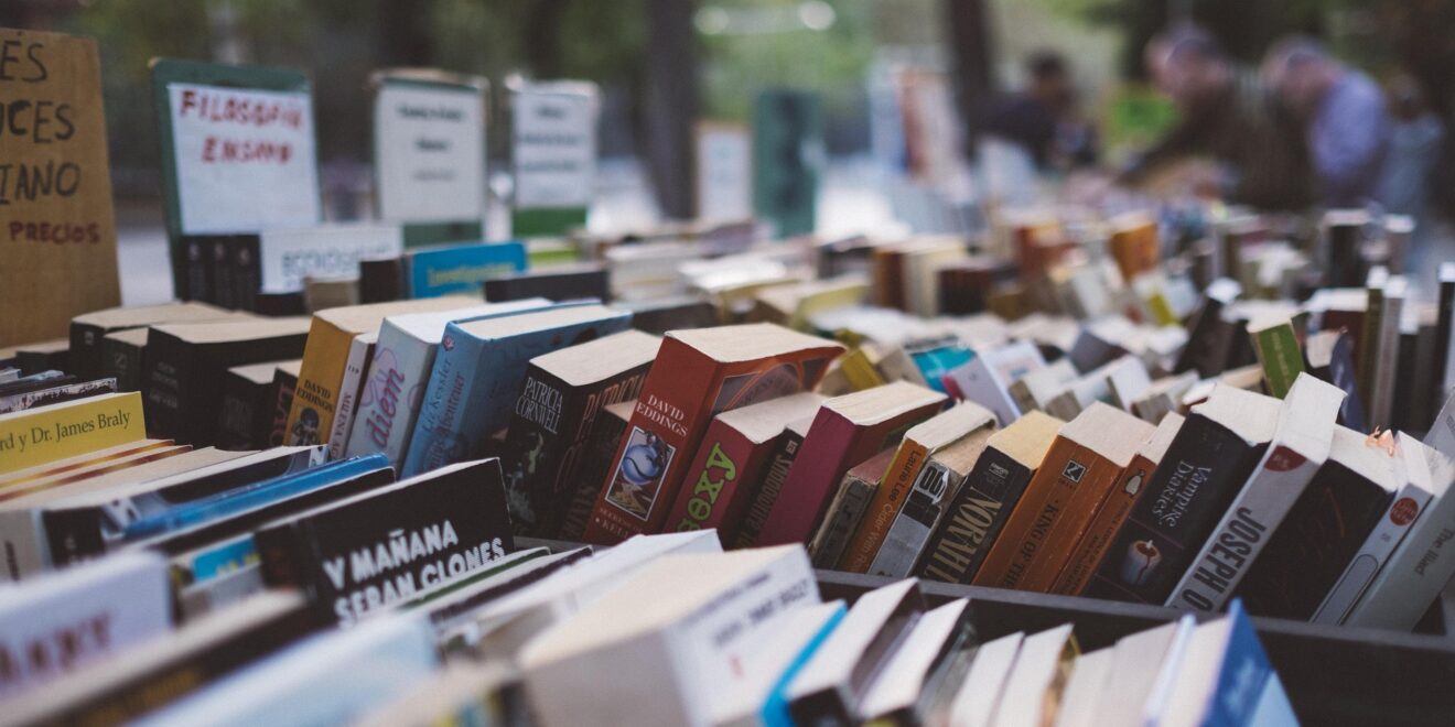 pexels books 1842261 1920