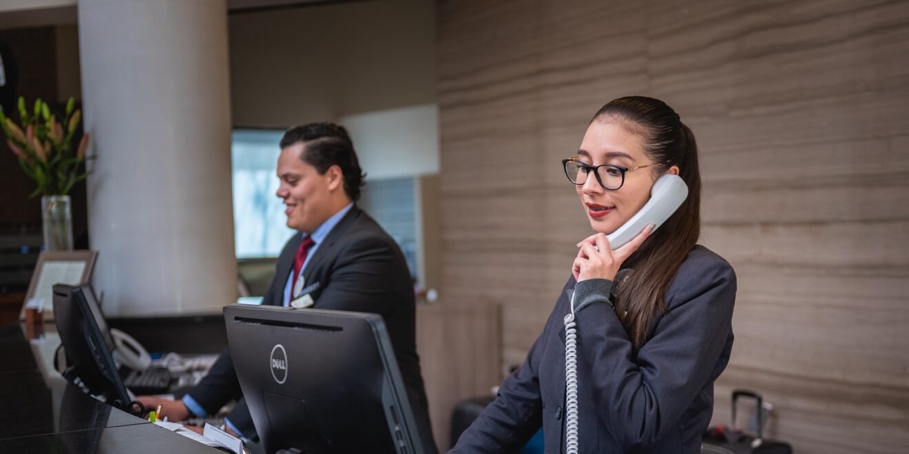 rodrigo salomonhc receptionists 5975962 1920