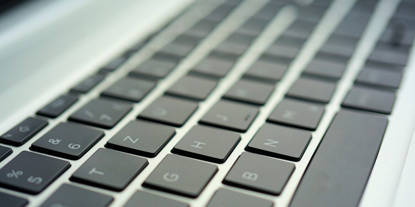 webandi keyboard 6105750 1920