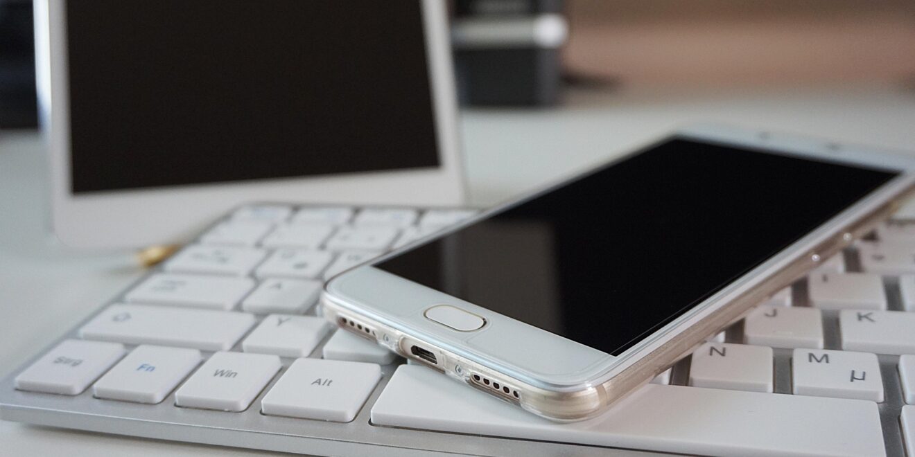 pix1861 smartphone 2471544 1920