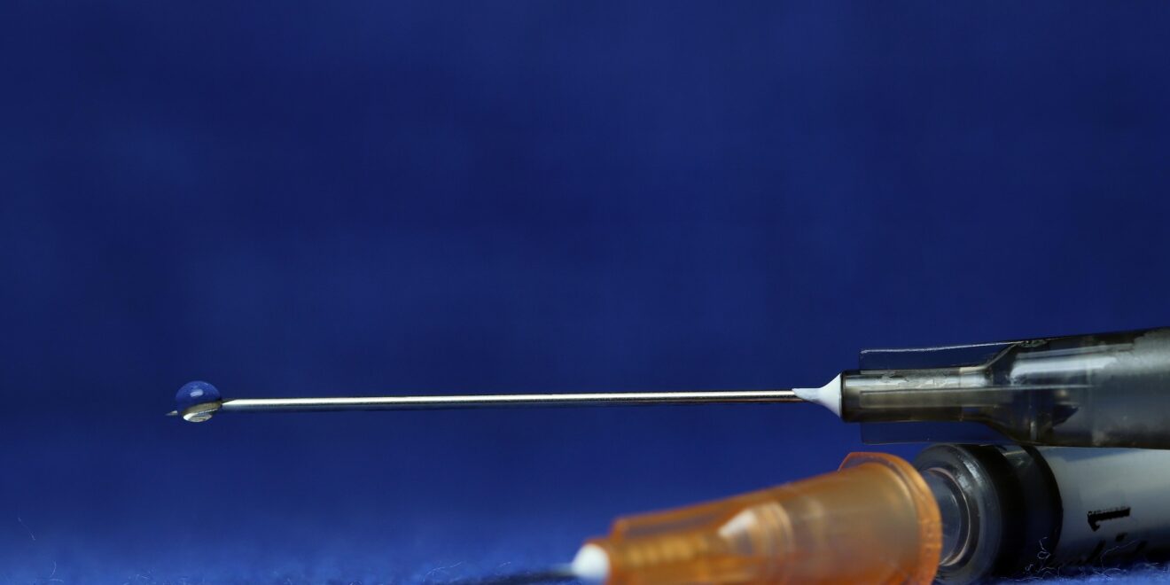 heungsoon syringe 3908157 1920 (1)