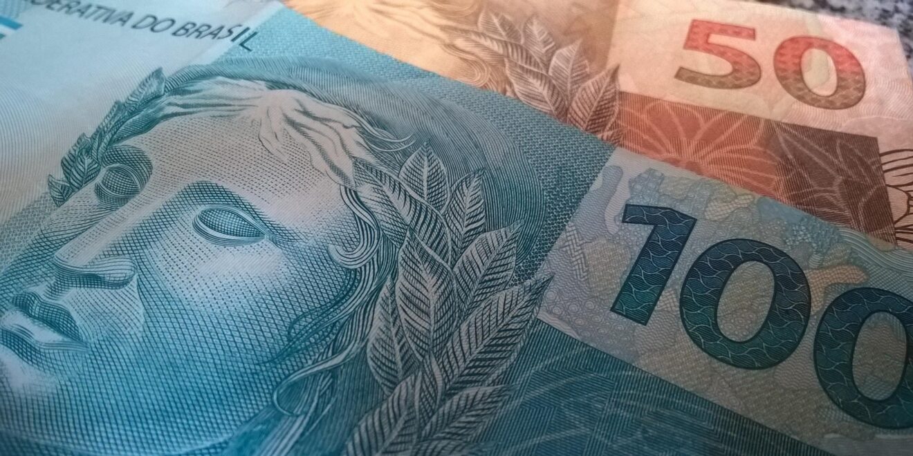 lkzmiranda money 2387280 1920