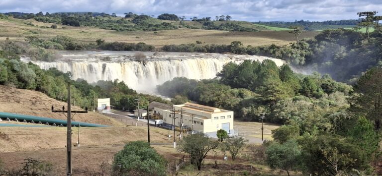 Queda d'água   forte potencial turístico