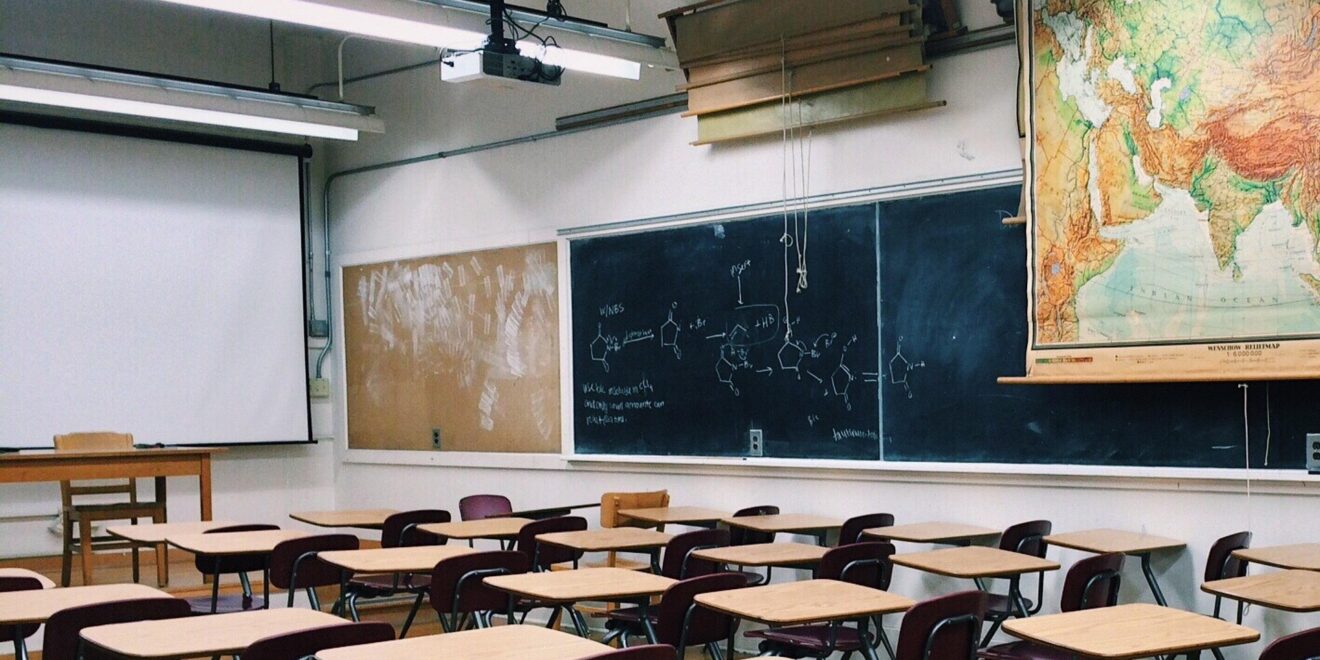 wokandapix classroom 2093744 1920 (1)