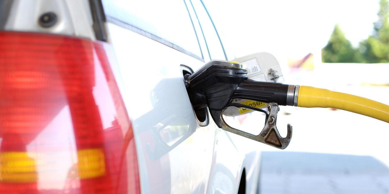 andreas160578 refuel 2157211 1920 (1)